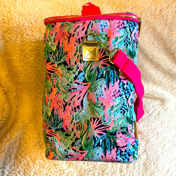 NWT Lilly Pulitzer Wine Carrier/Cooler, Bringing Mermaid Back - Picture 6 of 8